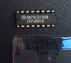 74LS192
