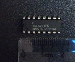 74LS251